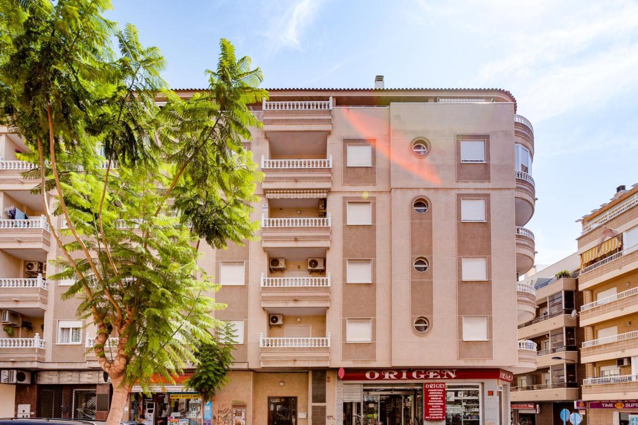 Apartment Caballero De Rodas Torrevieja Exterior foto