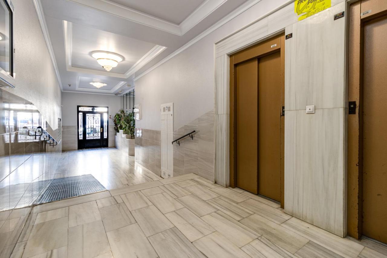 Apartment Caballero De Rodas Torrevieja Exterior foto